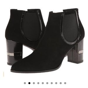 Stuart Weitzman Black Suede Ankle Nostress Boots size 9
